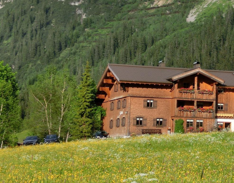 Haus Gstueat Apartment Lech am Arlberg Bagian luar foto