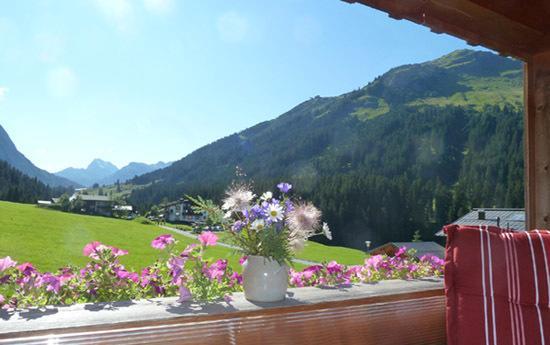 Haus Gstueat Apartment Lech am Arlberg Bagian luar foto
