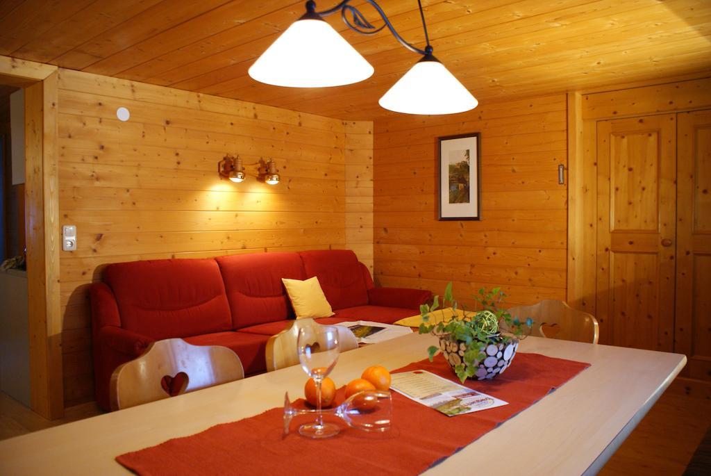Haus Gstueat Apartment Lech am Arlberg Ruang foto