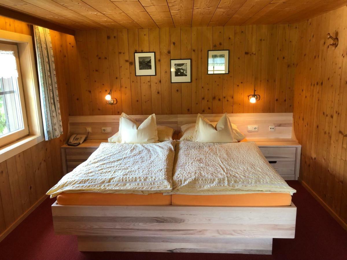Haus Gstueat Apartment Lech am Arlberg Bagian luar foto